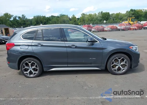 2017 BMW X1 xDrive28I z USA, uszkodzony, nr VIN WBXHT3C39H5F70178